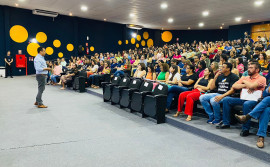 Governo do Tocantins discute revisão do PCCR com cerca de 400 educadores da rede estadual, em Palmas
