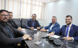 Governador Wanderlei Barbosa articula celeridade na reforma de ginásio em Porto Nacional