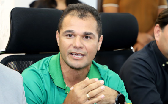 Governador Wanderlei Barbosa anuncia apoio financeiro aos clubes de futebol da Série A do Tocantins 