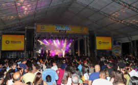 Festa Católica reúne milhares de fiéis na segunda noite de Carnaval em Palmas