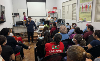 Hospital e Maternidade Infantil Tia Dedé homenageia servidoras