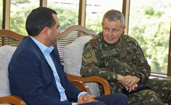 Governador Wanderlei Barbosa discute ações de cooperação com comandante do Exército Brasileiro 