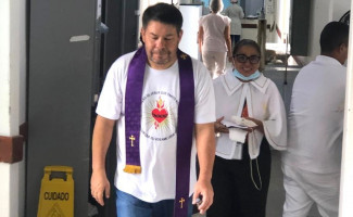 Voluntários transformam a rotina dos pacientes do HRA 