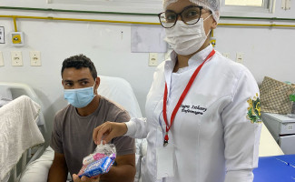 No HRA, acompanhantes ganham kits de higiene 