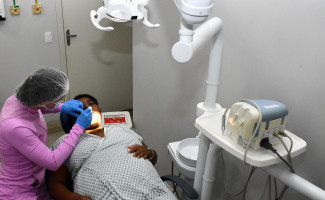 Hospital e Maternidade Dona Regina recebe nova cadeira odontológica