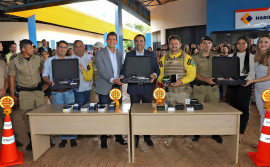Com investimento de R$ 1,6 milhão, governador Wanderlei Barbosa entrega novos equipamentos para modernização dos serviços do Detran
