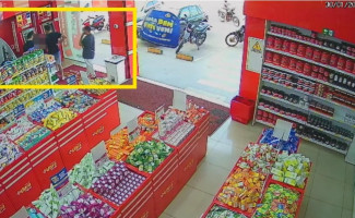 Polícia Civil divulga imagens e pede ajuda da população para identificar indivíduos que aplicam golpes em terminais bancários 

