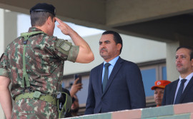 Governador Wanderlei Barbosa participa de solenidade do Dia do Exército e apresentação de novos blindados para o Tocantins
