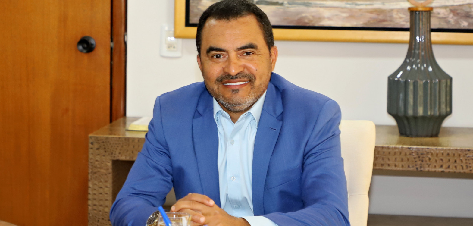 O governador Wanderlei Barbosa destaca que a medida é mais uma ação em prol da população de Aguiarnópolis que, aos poucos, vem se reestruturando com a nova dinâmica da cidade

