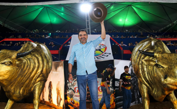 Governador Wanderlei Barbosa participa da segunda noite da tradicional festa de Rodeio de Taquaruçu