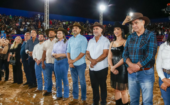 Governador Wanderlei Barbosa participa da segunda noite da tradicional festa de Rodeio de Taquaruçu