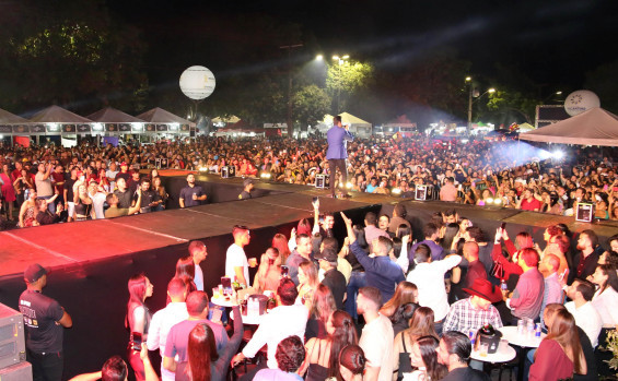 Governador Wanderlei Barbosa participa da segunda noite da tradicional festa de Rodeio de Taquaruçu