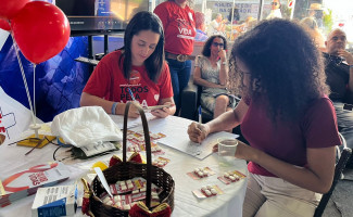 No terceiro dia, doação de sangue é destaque no estande da Saúde na Agrotins