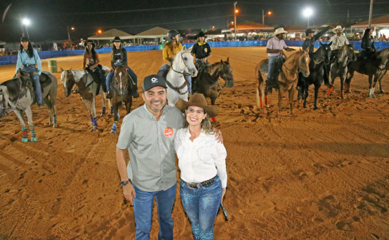 No 4º dia da Agrotins 25 anos, Wanderlei Barbosa oficializa adesão de Palmas a selo estadual que autoriza venda de produtos de origem animal em todo o Tocantins
