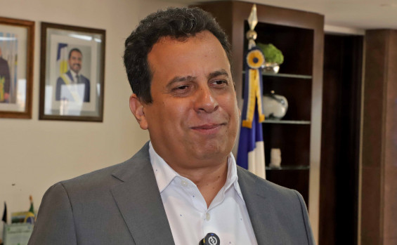 Governador Wanderlei Barbosa anuncia 240 vagas em cursos de pós-graduação para educadores da rede pública em parceria com a UFT 