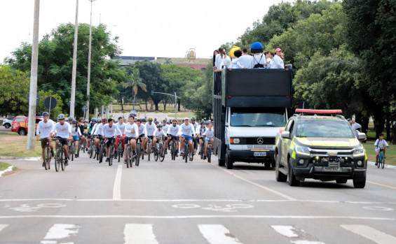Maio Amarelo: passeio ciclístico do Detran/TO reúne mais de 500 participantes em prol de um trânsito seguro