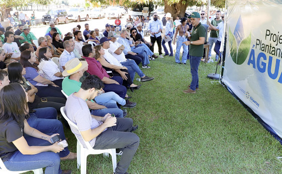 Governo do Tocantins entrega primeira etapa do Projeto Plantando Água, maior projeto de recuperação de nascentes do estado