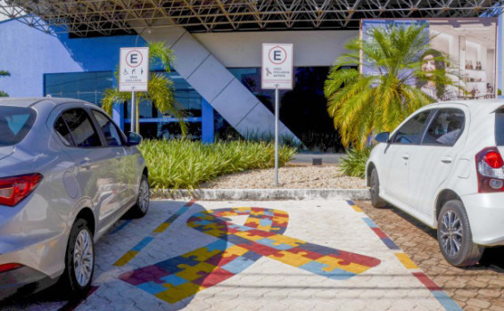 Detran/TO orienta sobre emissão do cartão para estacionamento exclusivo de idosos