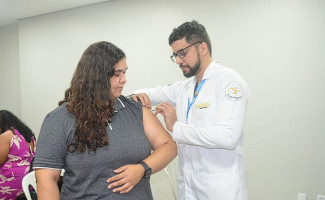 SES-TO imuniza servidores na sexta-feira, 13