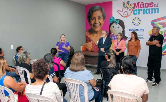 A secretária de Estado do Trabalho e Desenvolvimento Social, Cleizenir dos Santos, participou da abertura dos cursos e reforçou a importância do projeto - Carlessandro Souza/Governo do Tocantins