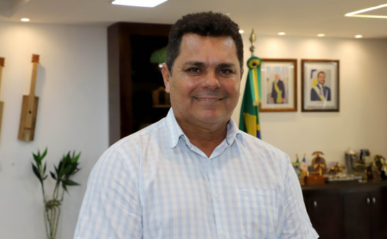 O prefeito de Presidente Kennedy, Batista Cavalcante, ressaltou que a pavimentação do trecho vai trazer muitos benefícios para toda a região - Antonio Gonçalves/Governo do Tocantins