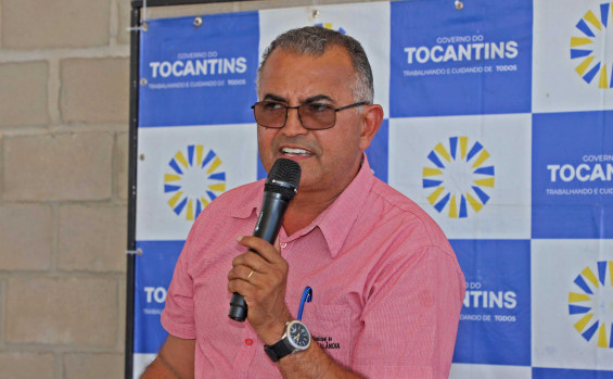 O prefeito de Nova Rosalândia, Enoque Portílio, comemorou a escolha do município para sediar o lançamento do projeto - Esequias Araújo/Governo do Tocantins