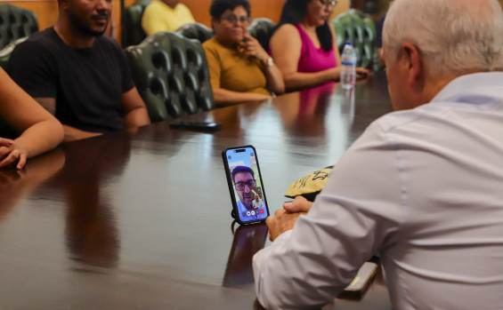 O reitor da Unitins, Augusto Rezende, que participou do encontro por videochamada, reforçou a importância da iniciativa - Tharson Lopes/Governo do Tocantins