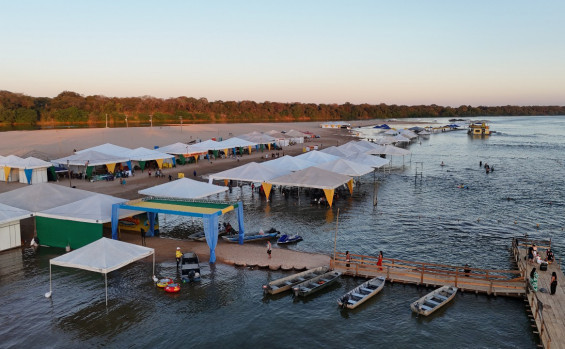 Em Peixe, Governo do Tocantins investe em uma das maiores praias do estado e impulsiona temporada turística
