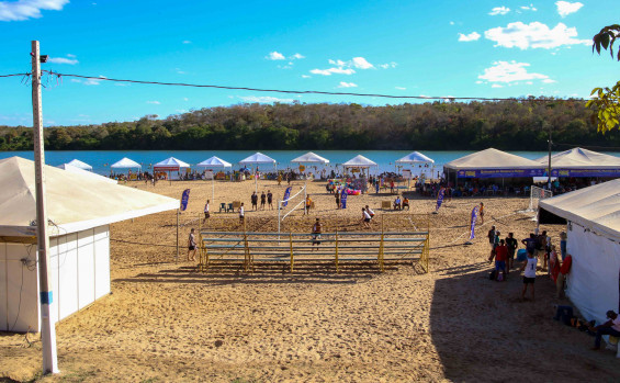Governo do Tocantins fortalece temporada de praia em Paranã e Aliança com investimentos em infraestrutura, cultura e esportes