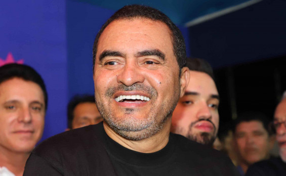 Em Miracema, governador Wanderlei Barbosa participa da abertura oficial do maior carnaval fora de época do Tocantins
