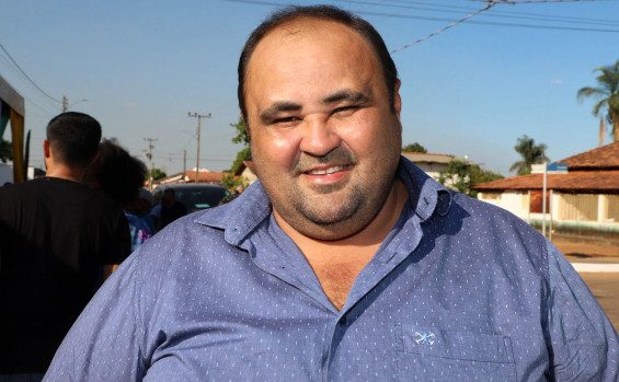 O prefeito de Itapiratins, Ailton Coelho, comentou que a pavimentação é uma grande realização para a população - Esequias Araújo/Governo do Tocantins