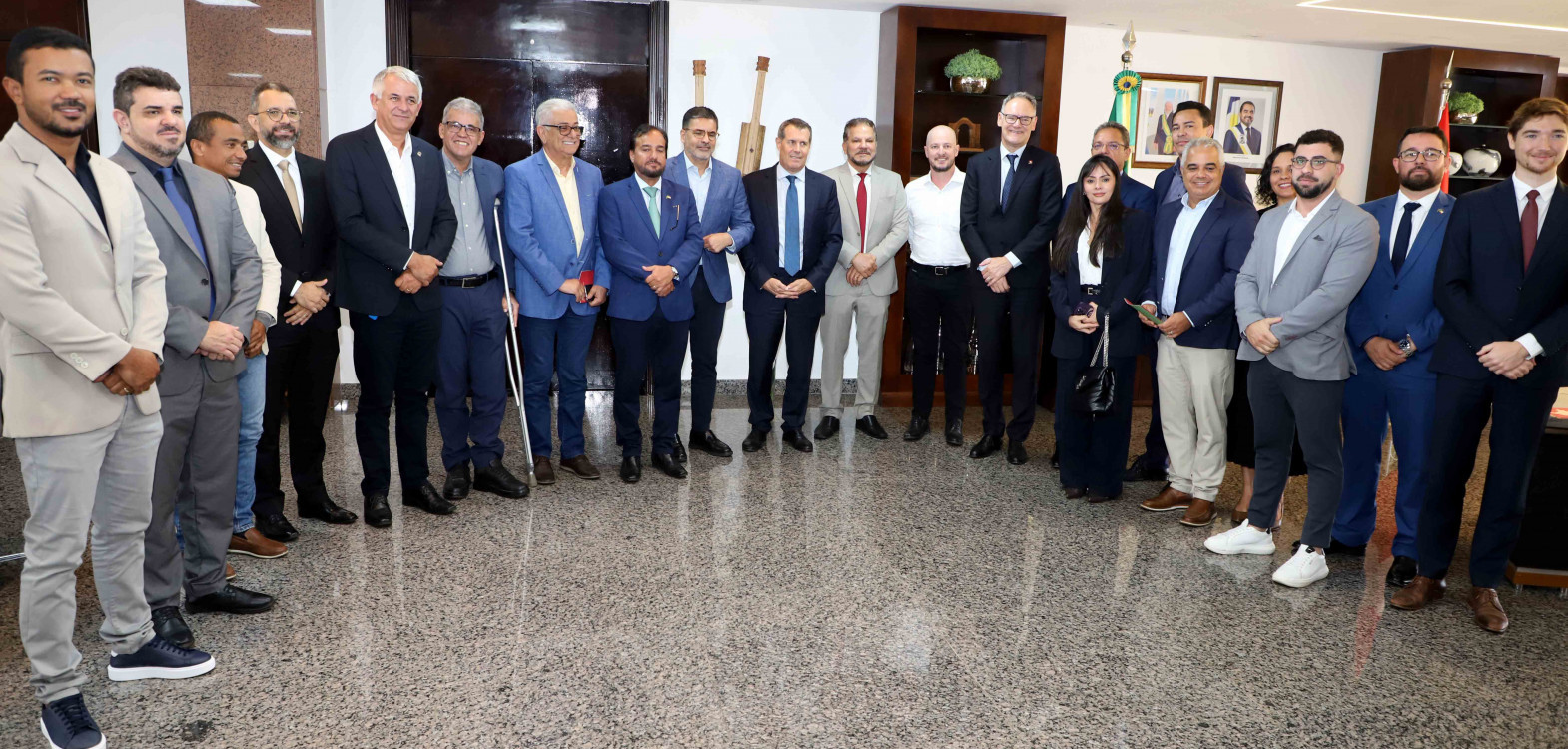 Governo do Tocantins e Suíça fortalecem relações estratégicas com visita do embaixador Pietro Lazzeri