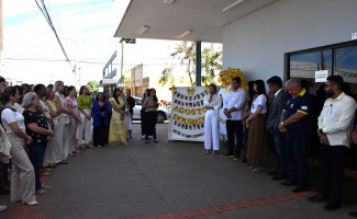 Hospital Dona Regina realiza abertura da Campanha Agosto Dourado 