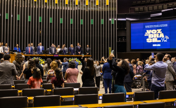 Sessão solene ocorreu no Plenário da Câmara dos Deputados, reunindo autoridades, representantes da comunicação pública e parlamentares de todo o país - Vinícius Santa Rosa/Governo do Tocantins