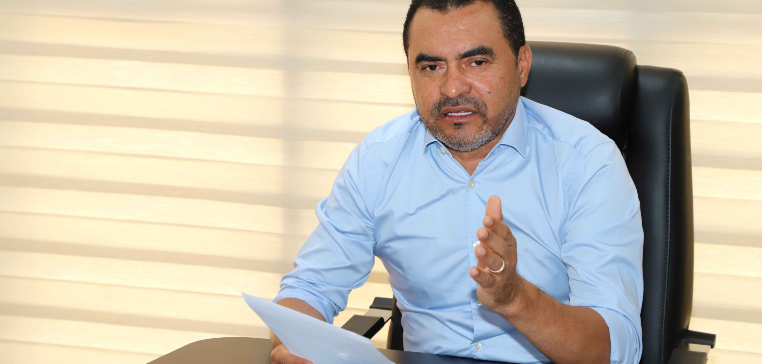 Governador do Tocantins, Wanderlei Barbosa, assinou, nesta terça-feira, 12, contratos de repasses para investimento no valor de R$ 750 milhões