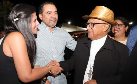 Em gesto de fé e respeito à tradição, governador Wanderlei Barbosa prestigia show do padre Fábio de Melo no Santuário do Senhor do Bonfim 