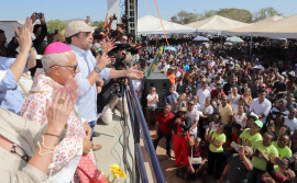 Em Natividade, governador Wanderlei Barbosa participa da tradicional missa campal do Senhor do Bonfim ao lado de milhares de romeiros