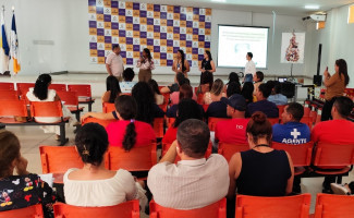 SES-TO capacita profissionais da saúde de Tocantinópolis e Augustinópolis sobre manejo do aleitamento materno