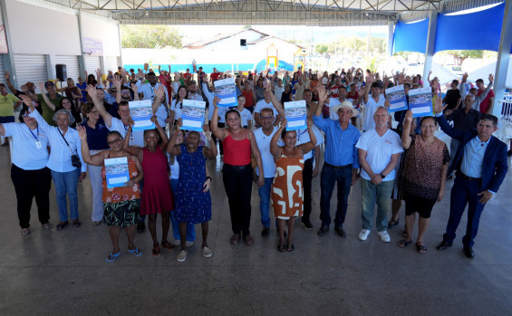 Governo do Tocantins torna realidade o sonho de mais de 430 famílias ao conceder títulos de propriedade de imóvel