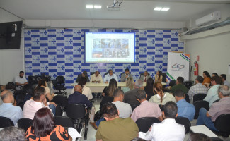 No CES-TO, Governo do Tocantins debate assistência oncológica pelo SUS, no Hospital de Amor