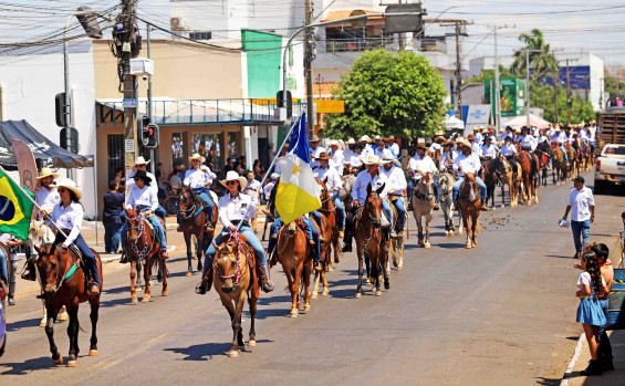 Governador em exercício Laurez Moreira participa da Cavalgada de Colinas, um dos maiores símbolos da cultura e da tradição do Tocantins 