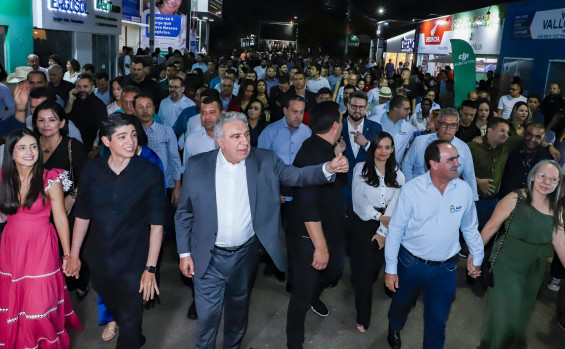 Governador em exercício Laurez Moreira destaca importância da industrialização do Tocantins em abertura de feira de negócios