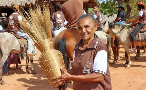 Com apoio do Governo do Tocantins, Festa da Colheita do Capim-Dourado celebra tradição e conecta visitantes ao Jalapão 