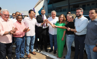 Governador Laurez Moreira entrega novas viaturas para a Polícia Civil