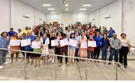 Governo do Tocantins entrega 126 títulos de imóveis nos municípios de Piraquê e Guaraí