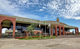 Governador Laurez Moreira anuncia pagamento antecipado dos servidores para sexta-feira, 26