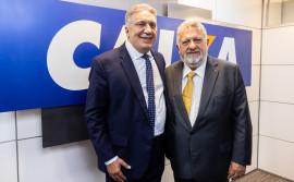 Governador Laurez Moreira busca parceria com presidente da Caixa para abertura de linhas de microcrédito aos produtores rurais tocantinenses