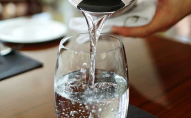 Procon Tocantins orienta consumidores sobre o direito à “água da casa” em estabelecimentos