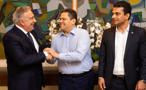Em Brasília, governador Laurez Moreira garante apoio do Congresso Nacional ao Tocantins