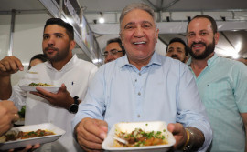 Em Paraíso, governador Laurez Moreira participa do Festival do Chambari e destaca o valor da gastronomia típica para o estado